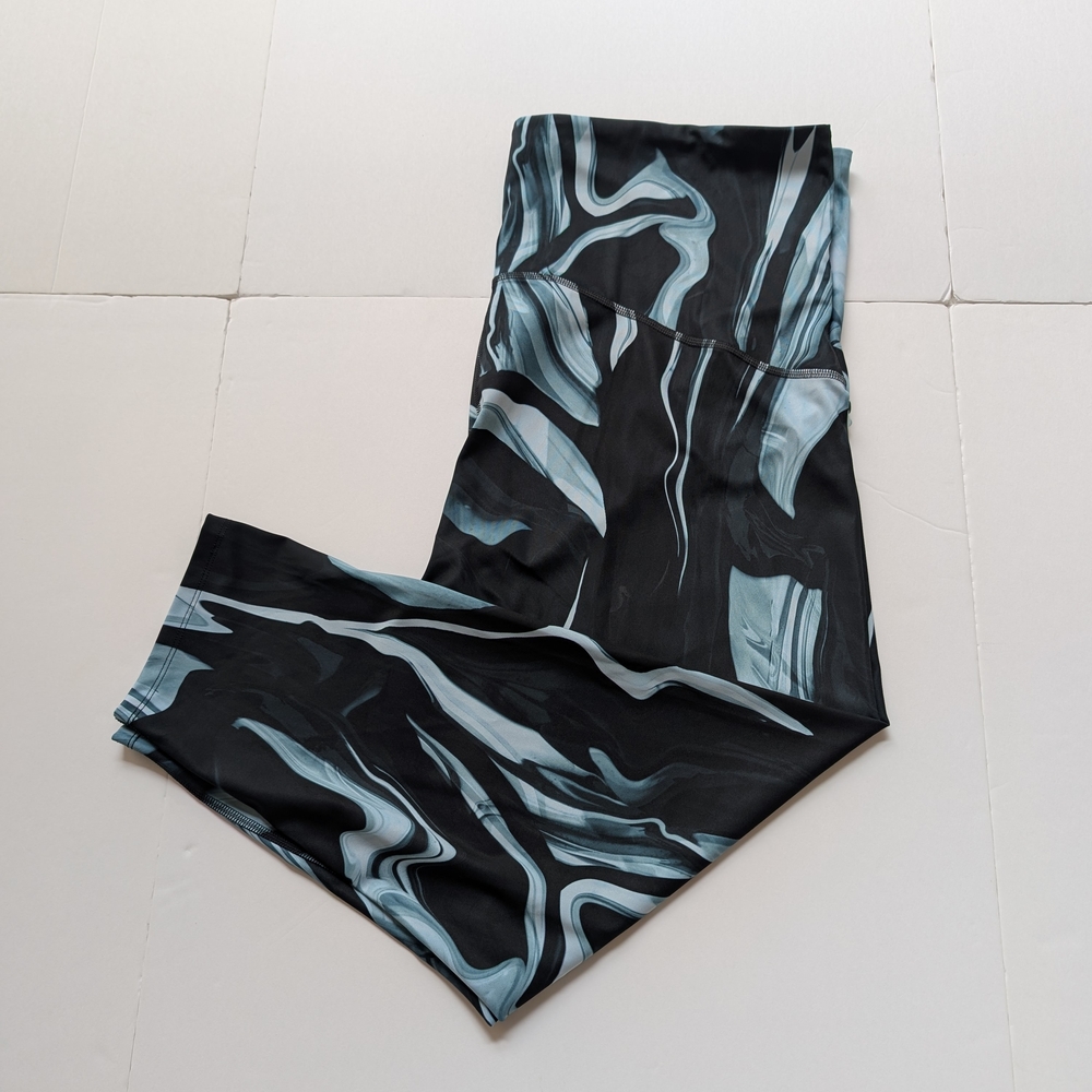 SPANX Black and Blue Swirl Patterned Performance Cropped Leggings